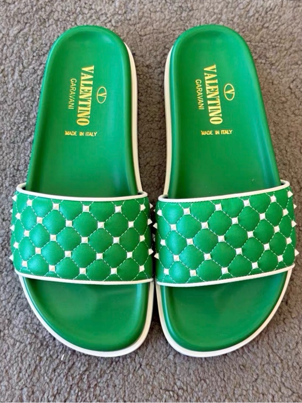 Valentino Garavani Green Quilted Slide Sandals with White Trim